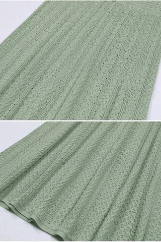 Short Sleeve Knitted Long Dress with Inner Slip – Flattering Fit & Button Detail