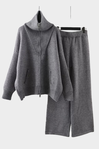 Cozy High-Neck Zip Knit Set – Soft Two-Piece Loungewear with Relaxed Wide-Leg Pants