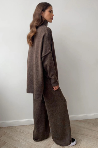 Soft Knit Two-Piece Set with Long-Sleeve Turtleneck and Relaxed Pants