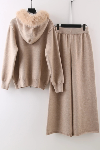 Zip-Front Hooded Knit Set with Faux Fur Trim – Long Sleeve Top & Wide-Leg Pants