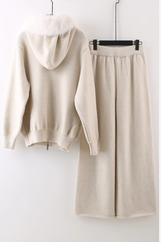 Zip-Front Hooded Knit Set with Faux Fur Trim – Long Sleeve Top & Wide-Leg Pants