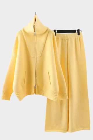Cozy High-Neck Zip Knit Set – Soft Two-Piece Loungewear with Relaxed Wide-Leg Pants