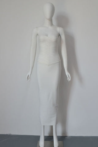 Strapless Bandage Midi Dress with Sculpted Sweetheart Neckline and Bodycon Fit