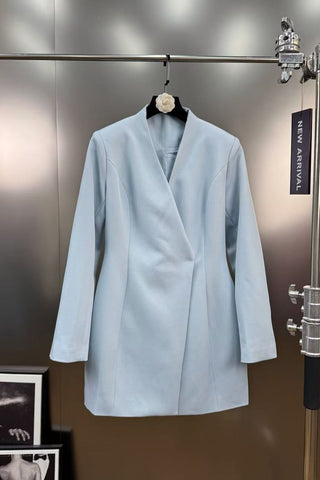 Long-Sleeve Structured Crepe Blazer & Pleated Mesh Skirt Set – Tailored Design