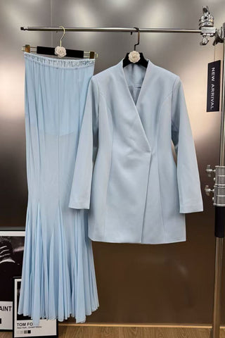 Long-Sleeve Structured Crepe Blazer & Pleated Mesh Skirt Set – Tailored Design