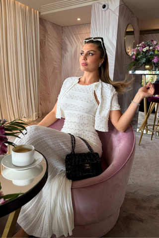 Pearl-Embellished Knit Long Dress – Sleeveless with Pleated Hem