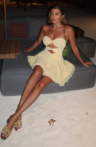 Elegant Ruched Sweetheart Strapless Mini Dress - Sunshine Yellow & Classic White