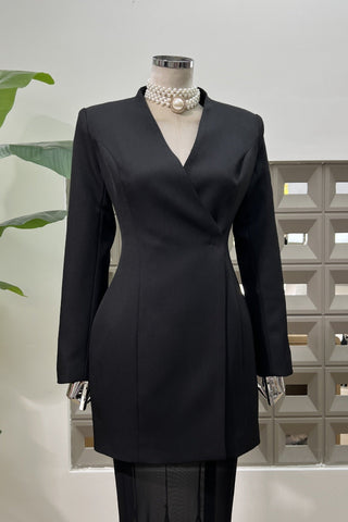 Long-Sleeve Structured Crepe Blazer & Pleated Mesh Skirt Set – Tailored Design