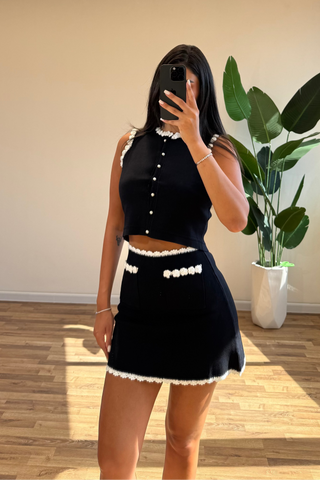 Pearl Sleeveless Flower Edge Button Knit  Top & Skirt Set