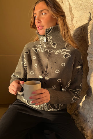 Fur Collar Zip-Up Knit Top – Long Sleeve Paisley Design