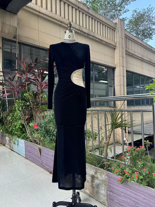 Long Sleeve Black Velvet Luxury Evening Dress with Rhinestone Design
