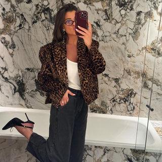 Chic Leopard Print Tailored Blazer